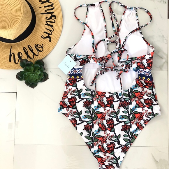 ❗️SOLD❗️🌼NWT floral one piece-Large - Picture 5 of 7